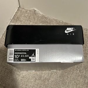 Worn Once Men Air Jordan 11 Low Legend Colorway size Men 10.5